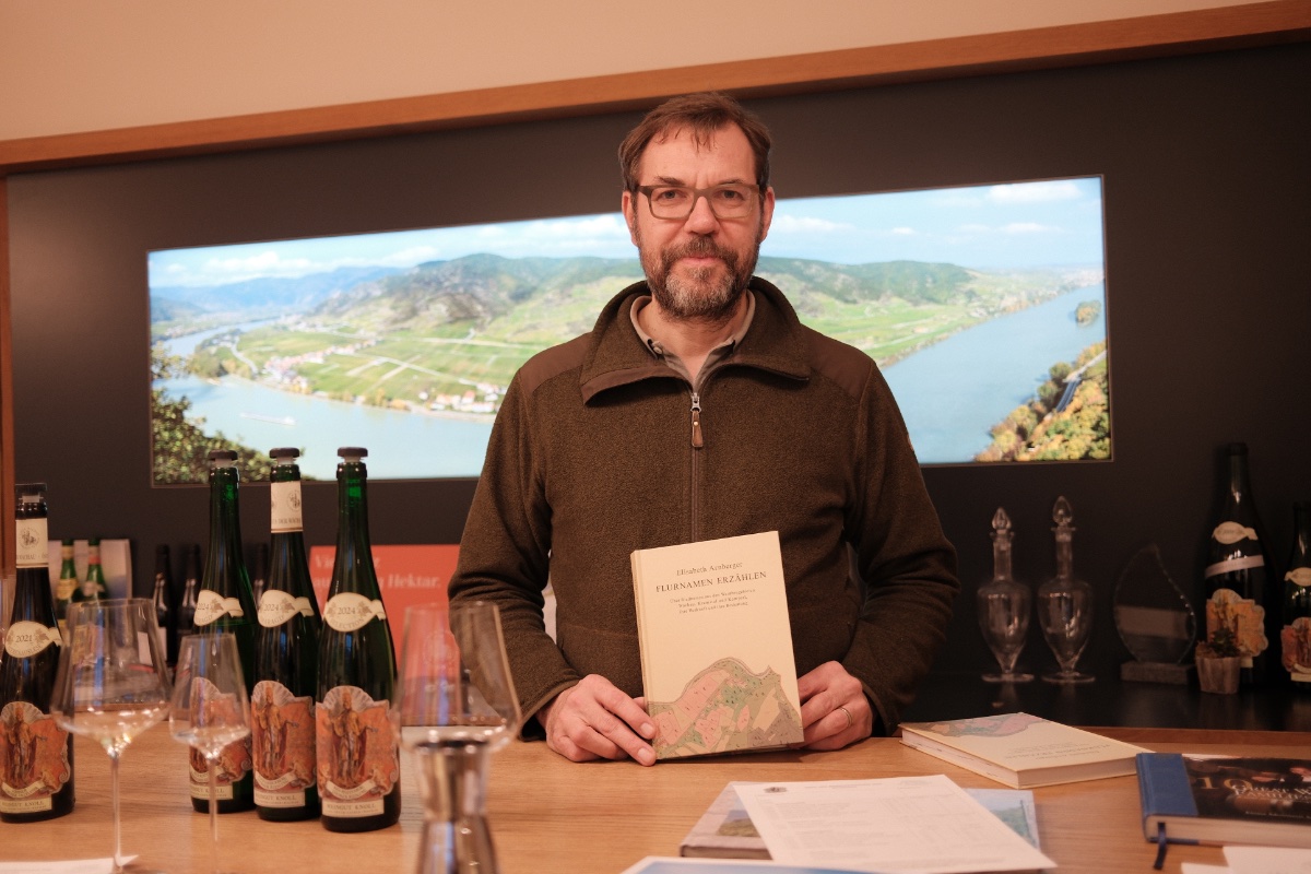 Weingut Knoll. The Knoll family has been an institutional pillar of Vinea Wachau, with Emmerich Knoll III, steering its modern evolution as the long-standing president of Vinea Wachau.