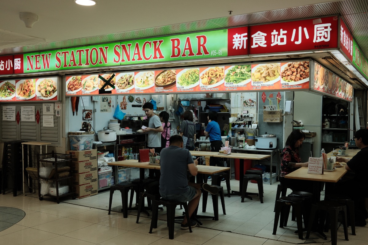 New Station Snack Bar, a popular tze char store in Far East Plaza, Orchard. (Photo Credit: Jaclene Liew)