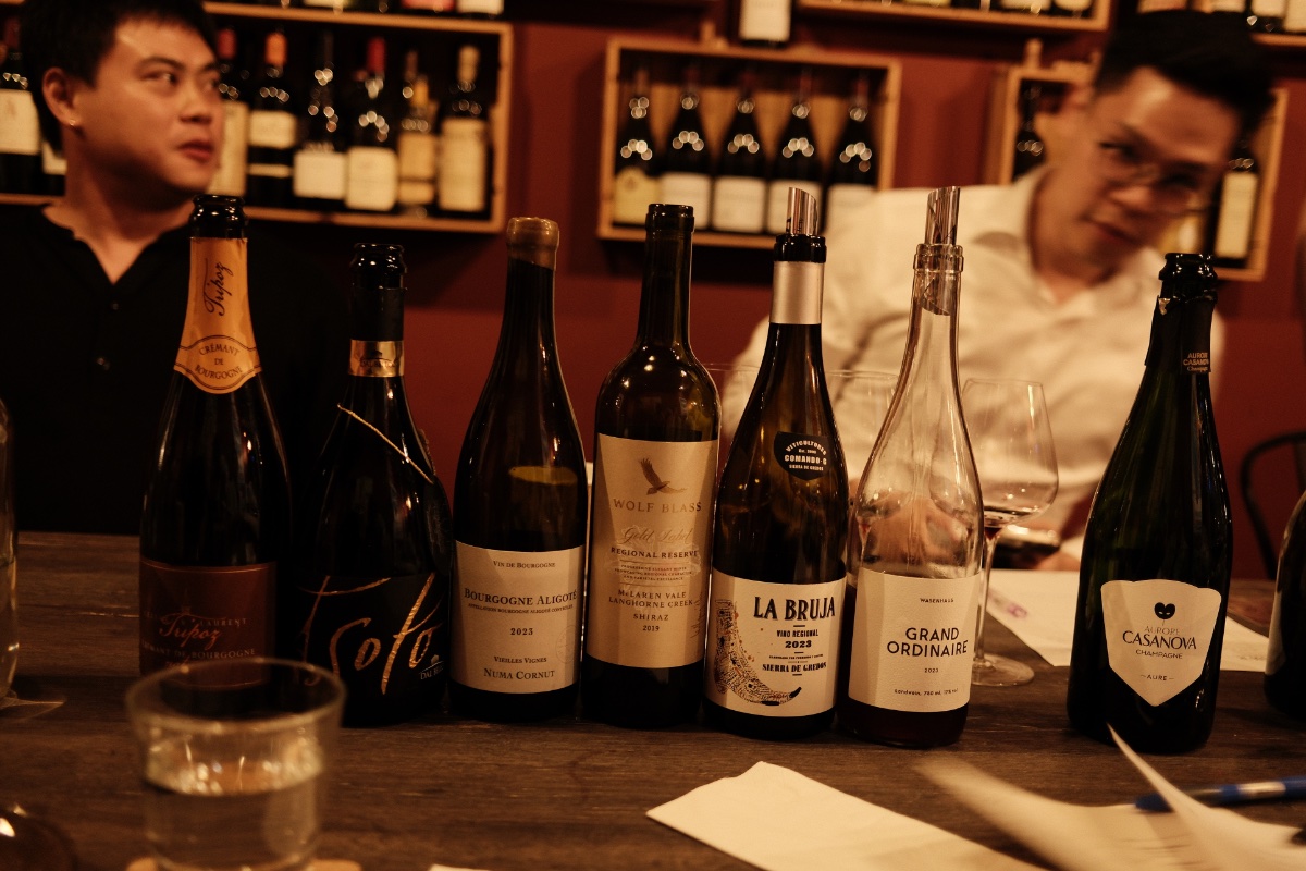 Wines were tasted blind, with no producer or price point revealed. (Photo Credit: Jaclene Liew)