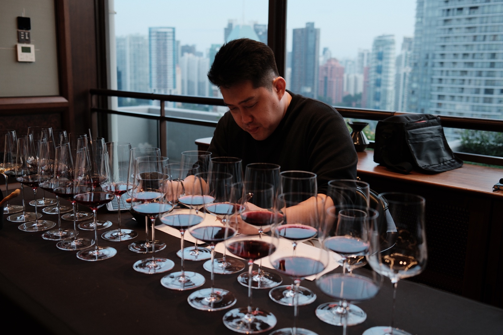 How AWR Scores Wines: Borrowed Structure, Asian Principles